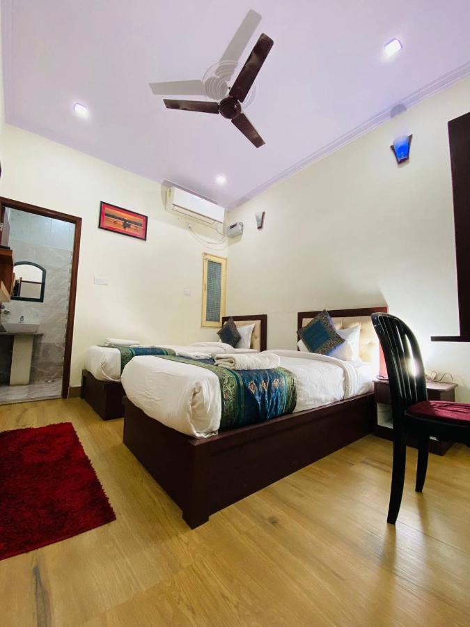 The Century Plaza Hotel Varanasi Ngoại thất bức ảnh