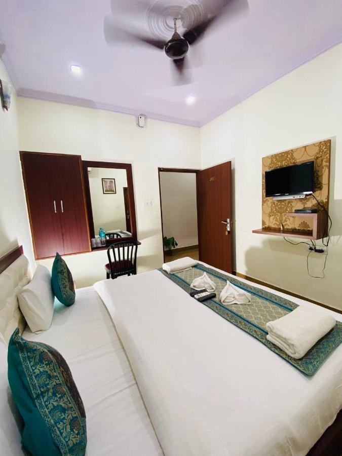 The Century Plaza Hotel Varanasi Ngoại thất bức ảnh